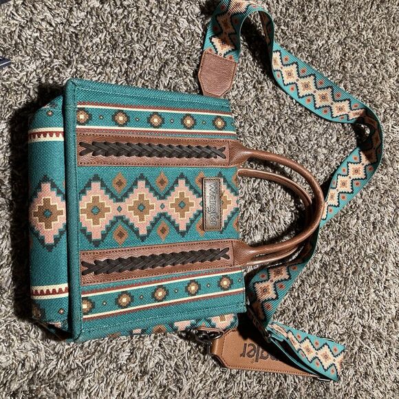 Wrangler Southwestern Small Crossbody Tote Bag Green Western WG2203-8120S STQ - Picture 4 of 12